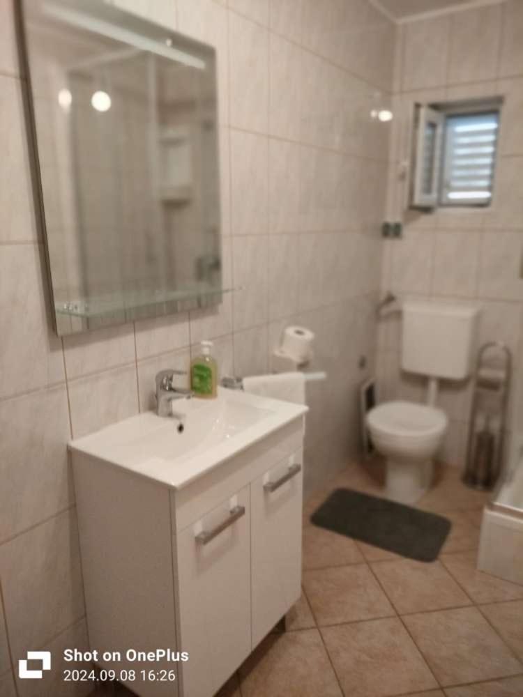 Apartmani Lipa Ртина Екстериор снимка