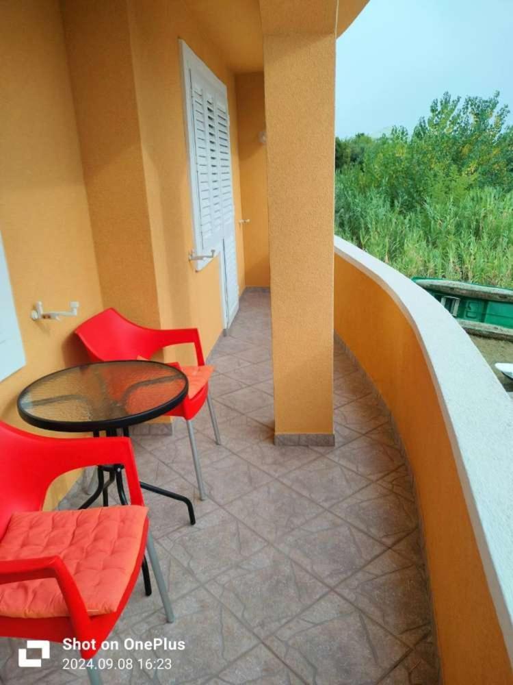 Apartmani Lipa Ртина Екстериор снимка